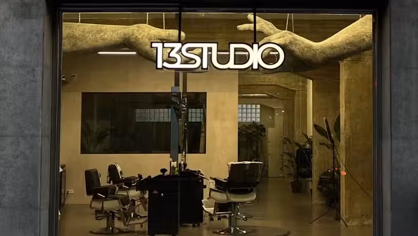 13 Studio Tattoo Barber