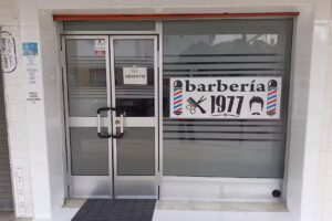 1977 barberia De Caballeros
