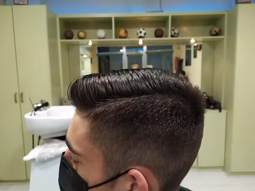 1987 Peluquería de caballeros