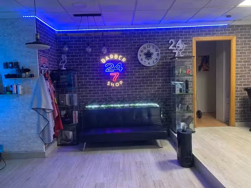 24/7 Barber Shop