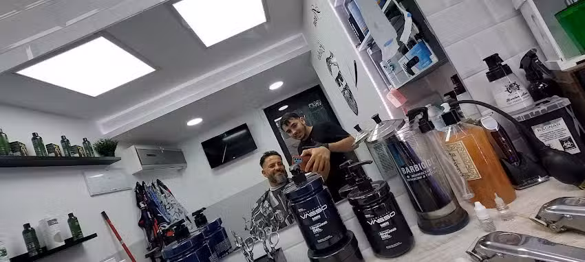 AARÓN BARBER SHOP