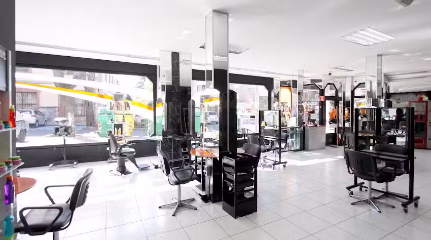 Academia de Peluquer&iacute;a Est&eacute;tica y Barber&iacute;a Ankos