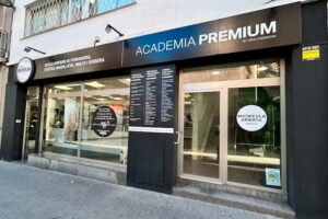 Academia Premium by Lídia Casanova. Peluquería, Estética y Uñas