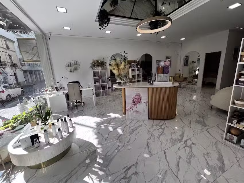Adriana Hair&Beauty