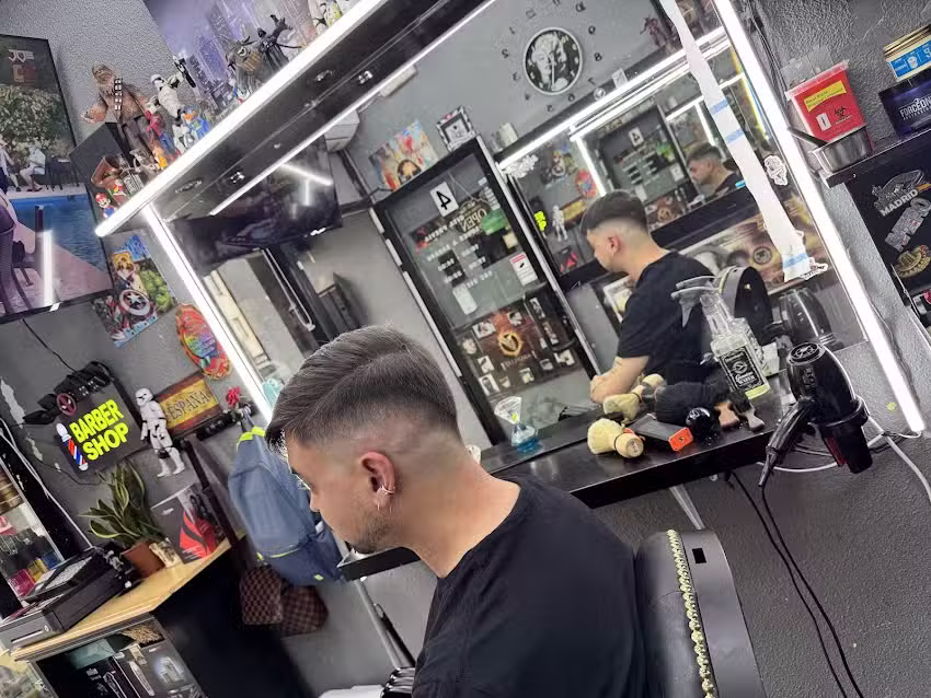 AGUILUZ BARBERSHOP