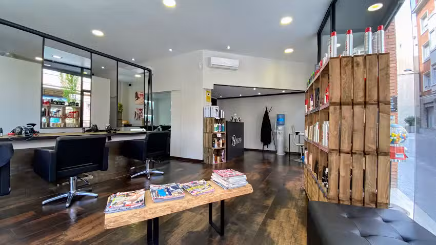 AJ Salons Peluquería