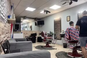 Albert Peluqueros barber