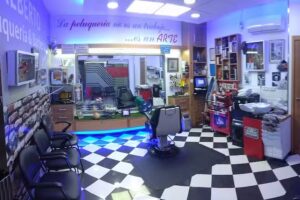 ALBERTO Peluquería & Barbería.