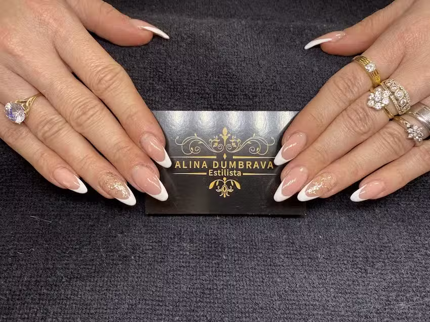 Alina Dumbrava Estilista
