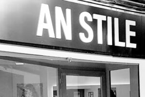 AN STILE unisex.