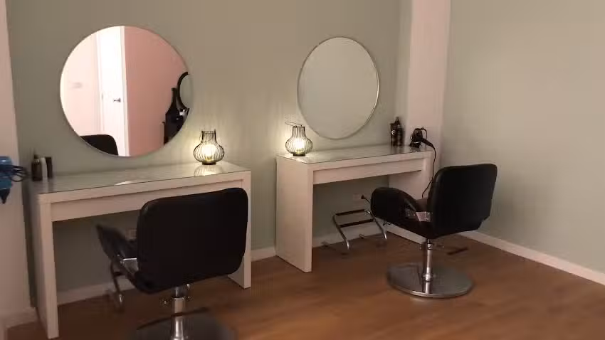 Ana B. Cela Peluquer&iacute;a&bull;Barber&iacute;a&bull;Est&eacute;tica
