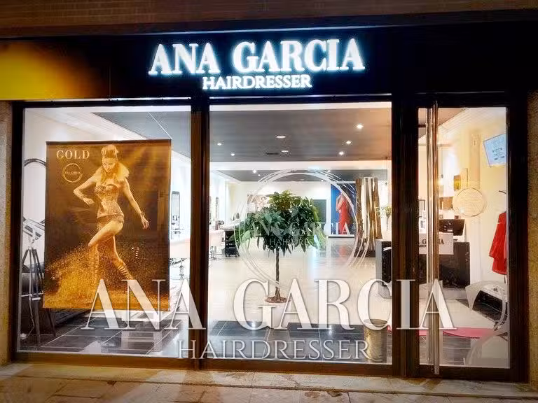 Ana Garc&iacute;a Hairdresser