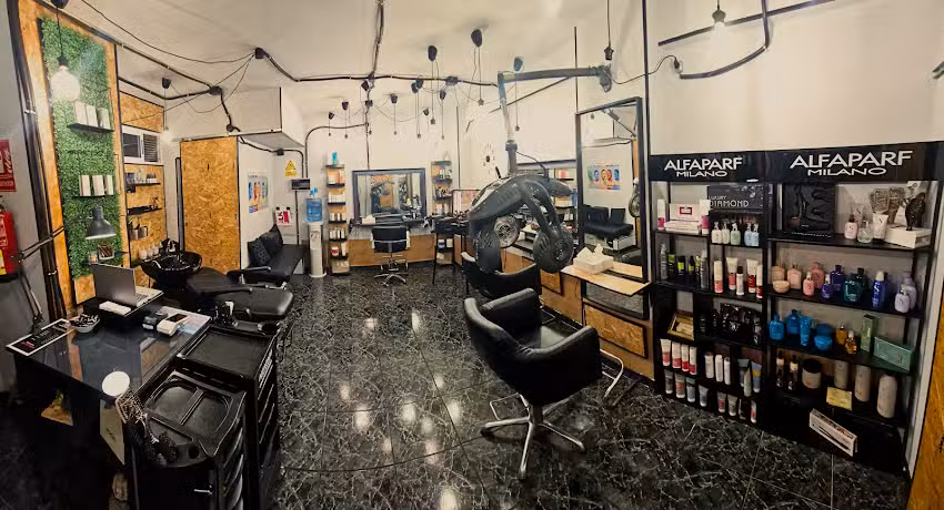 Andr&eacute;s Rojas Peluqueria y Estetica
