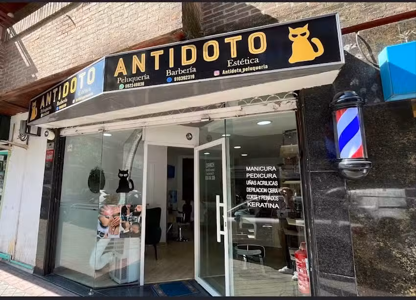 Antidoto &ndash; peluquer&iacute;a, barber&iacute;a.