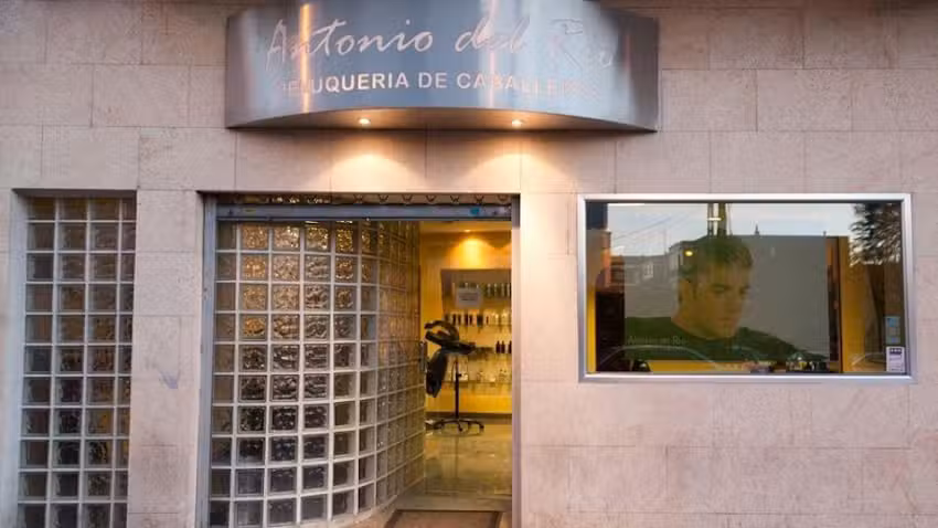 Antonio del R&iacute;o Peluquer&iacute;a de Caballeros Barberia collado villalba