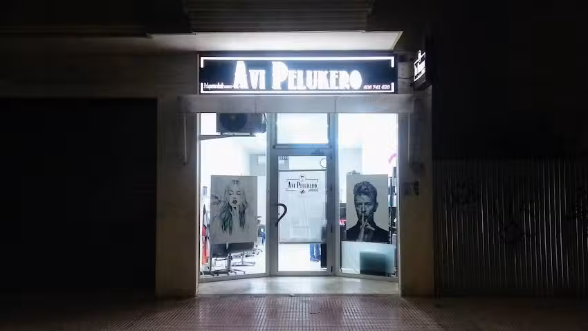Avi Pelukero