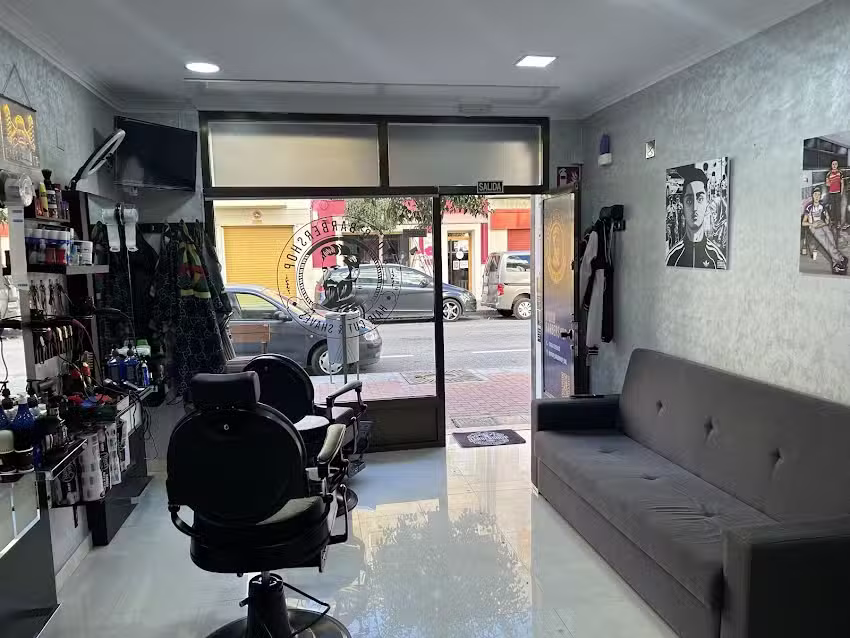 Ayoub Barbershop (Barber&iacute;a / Peluquer&iacute;a de hombre)