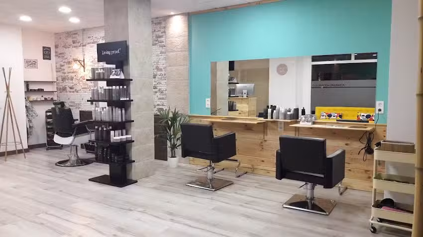 BAMBÚ peluquería&barberia
