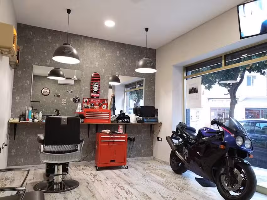 Barber&iacute;a 013. Barberia y peluquer&iacute;a de caballeros.