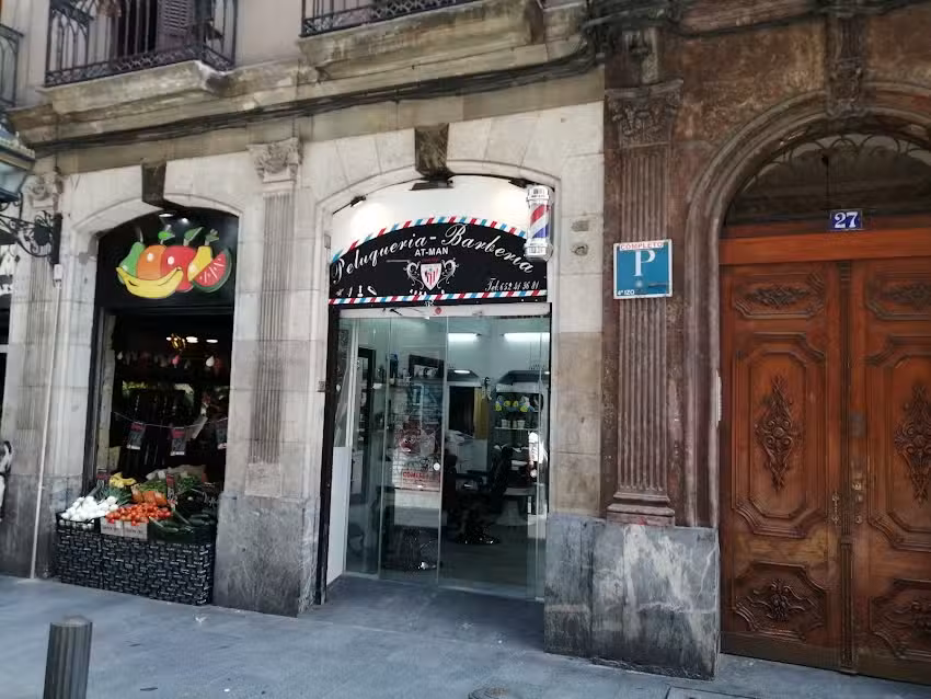 BARBERIA ASKAO PELUQUER&Iacute;A AT_MAN