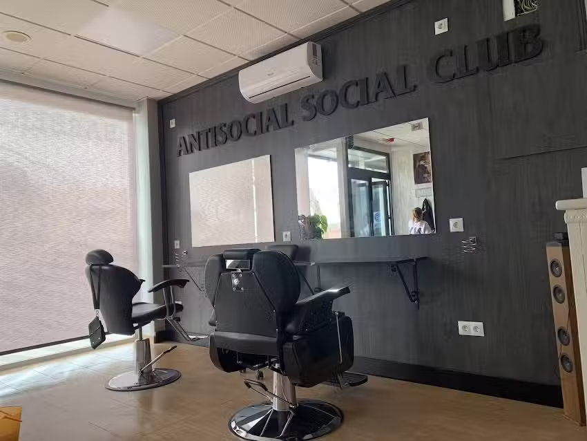 Barber&iacute;a Carlos Villalba
