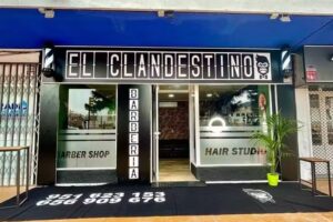 BARBERÍA EL CLANDESTINO