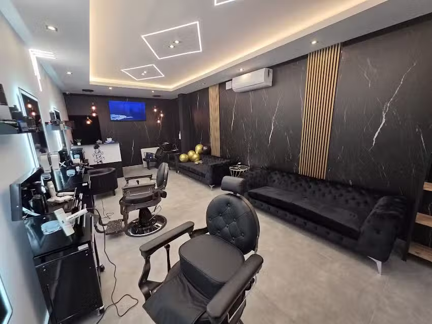 BARBERÍA EL CORTE REAL