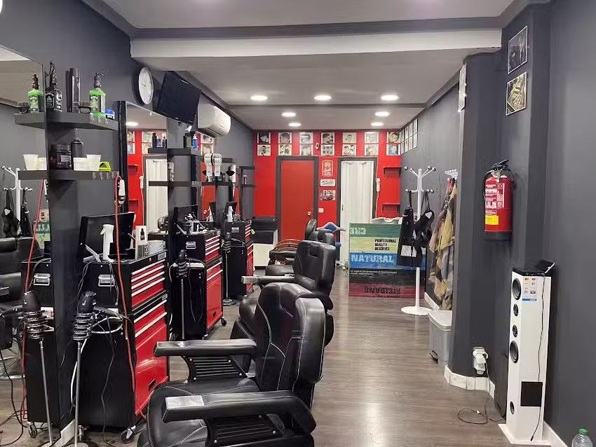 BARBER&Iacute;A / JAGG BARBERSHOP