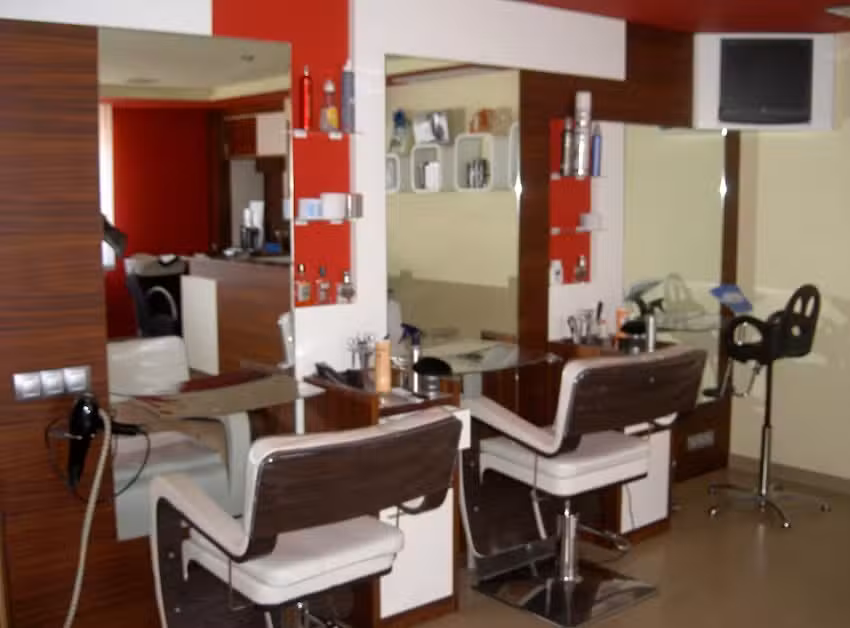Barber&iacute;a Jos&eacute; Luis Juan aielo de malferit