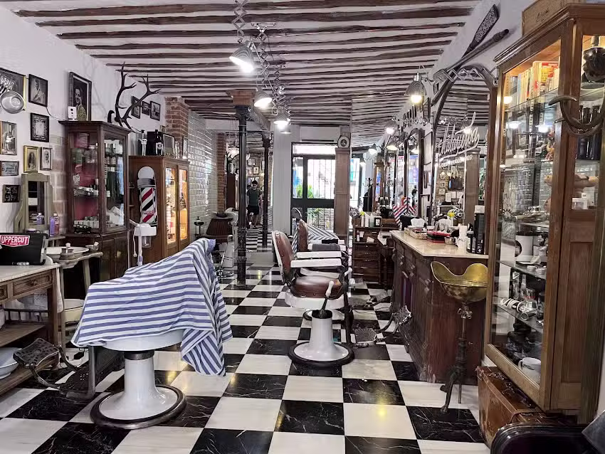 Barber&iacute;a Malayerba &ndash; ️Cortes y Afeitados Finos ️