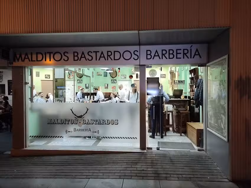 Barberia Malditos Bastardos Barcelo
