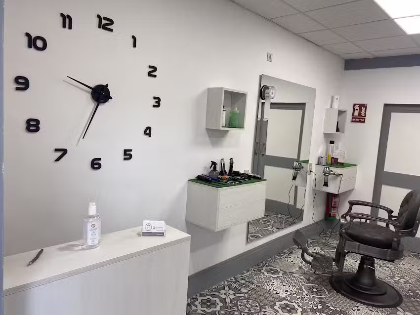 Barbería Paco Moles