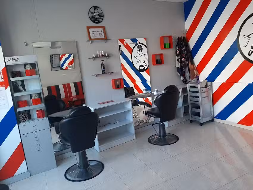 Barber&iacute;a peluquer&iacute;a