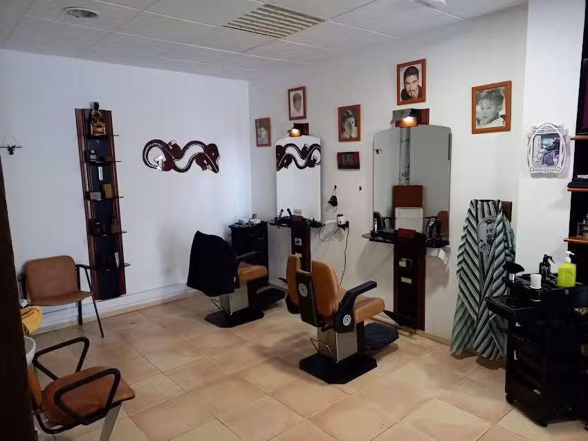 Barberia peluqueria begues