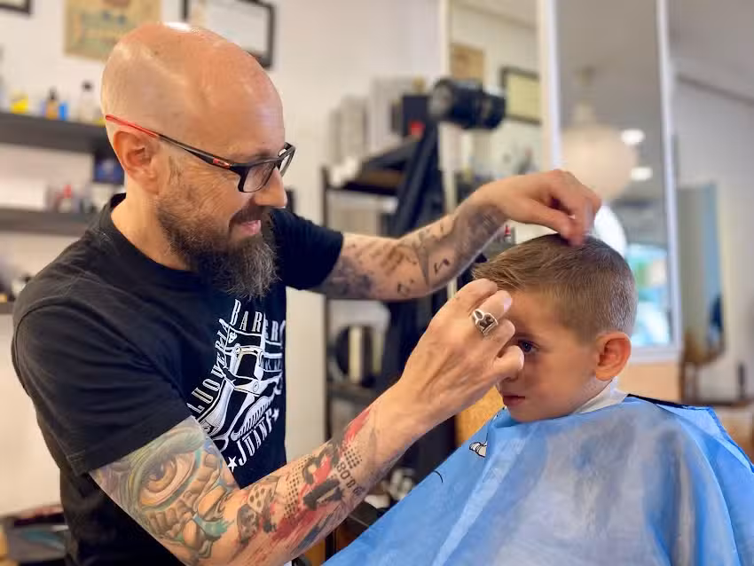 Barberia Peluquería JuanF