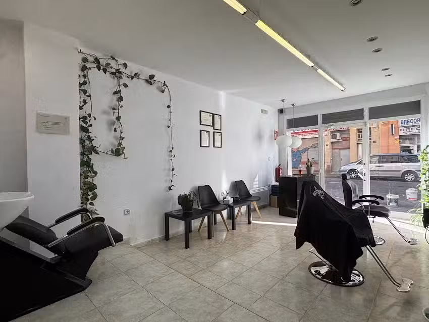 BARBER&Iacute;A PERRUQUER&Iacute;A NADAL
