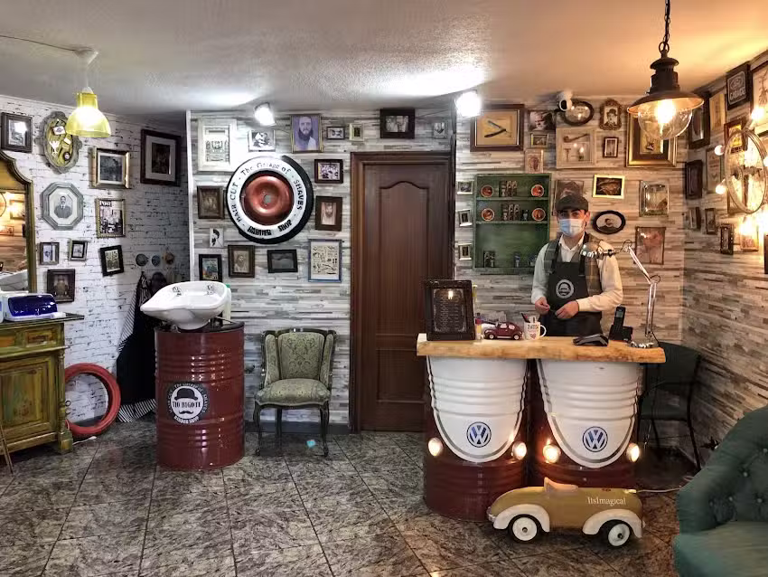 Barberia Tio Bigote Benalm&aacute;dena pueblo