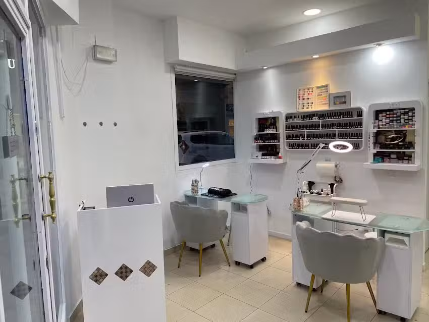 Barber&iacute;a y Centro de Belleza Unisex La Victoria