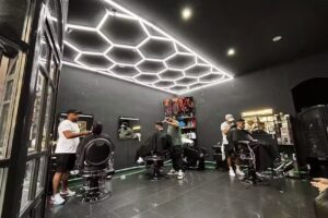 Barbershop MC BROWN