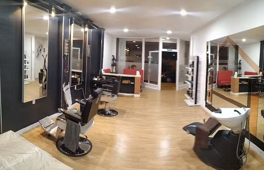 Barbershop paso a nivel y peluquer&iacute;a de caballeros