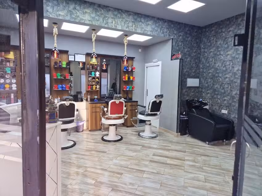 Basilio Barber Shop,no pag&aacute;is en line porfavor