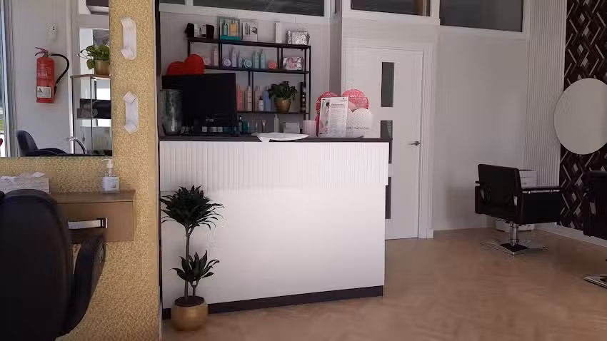Beauty salon &ndash; Rocio Almagro peluqueria y est&eacute;tica