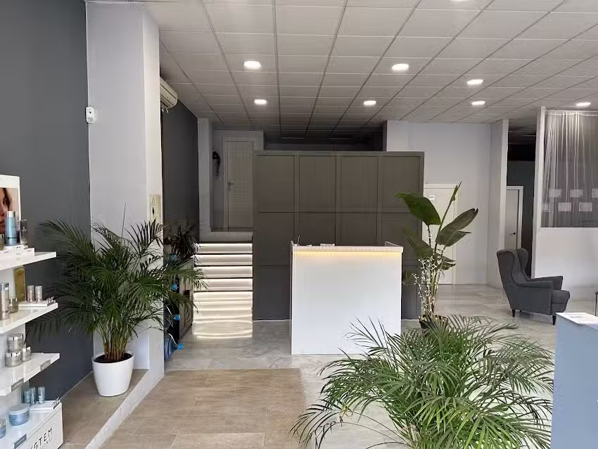 Bella Vida beauty embassy &ndash; NR1 Hair and beauty salon.