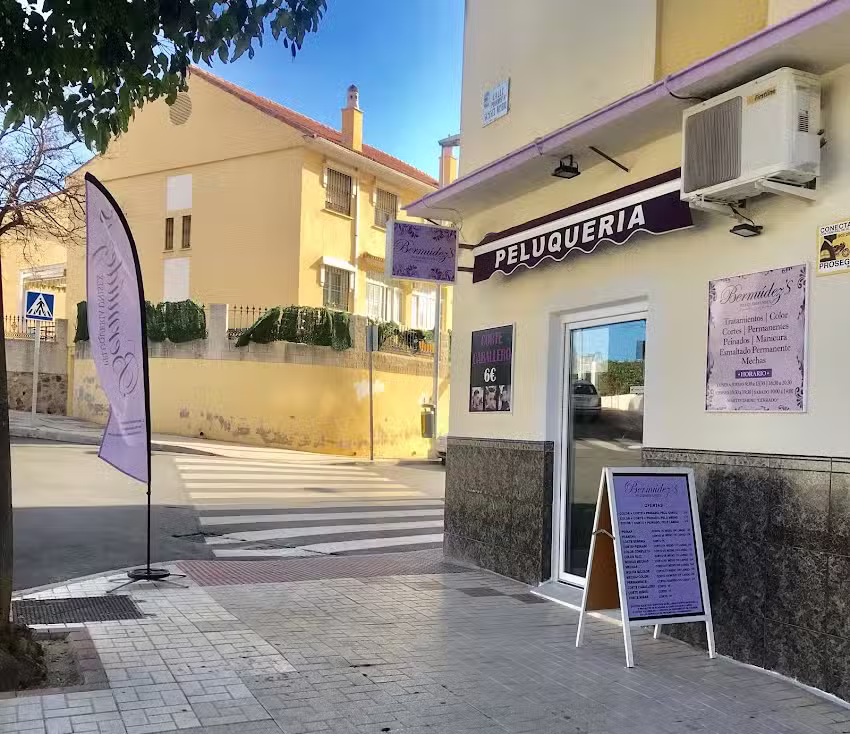 Berm&uacute;dez&rsquo;s Peluquer&iacute;a