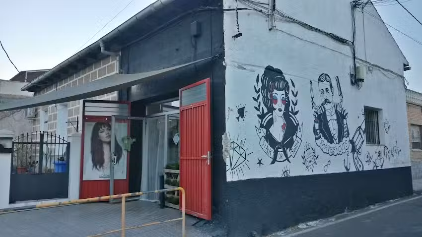 Bernab&eacute; Mero&ntilde;o peluquero