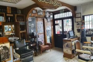 Black & White Barbershop