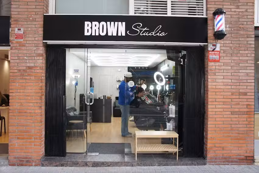 Brown Studio – Barbershop