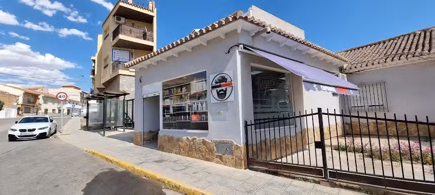 Caparrós Barber’s _Purullena