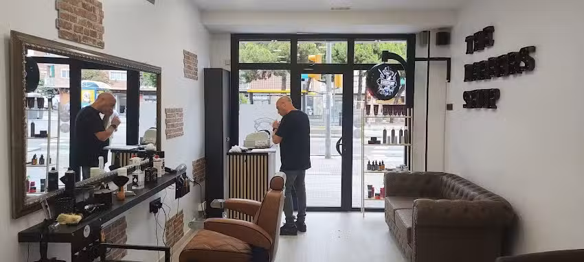 Carlos Peluquer&iacute;a Unisex