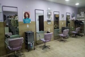 Carmen Domínguez: Peluquería, tocados y complementos